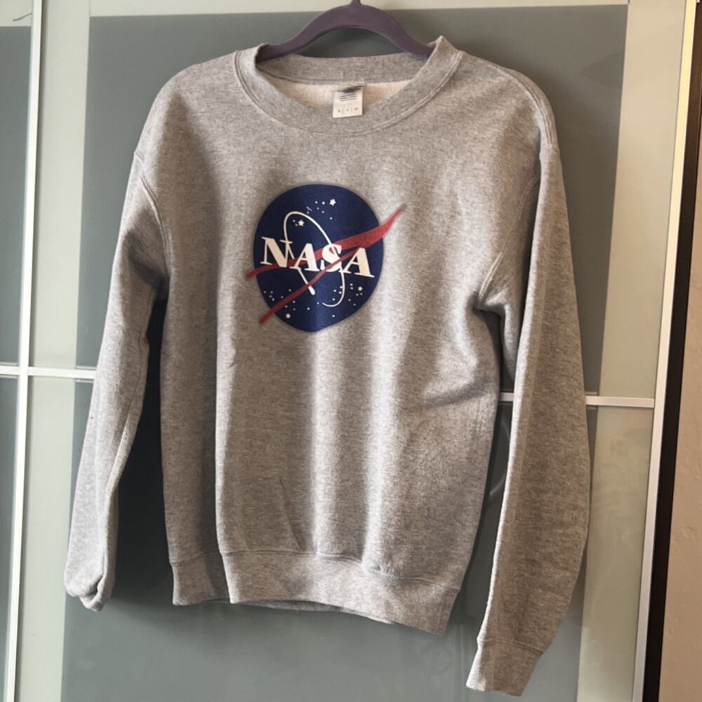 NASA‎ Gray Crew Neck Fleece Pullover Sweatshirt Graphic Print Long Sleeve Small